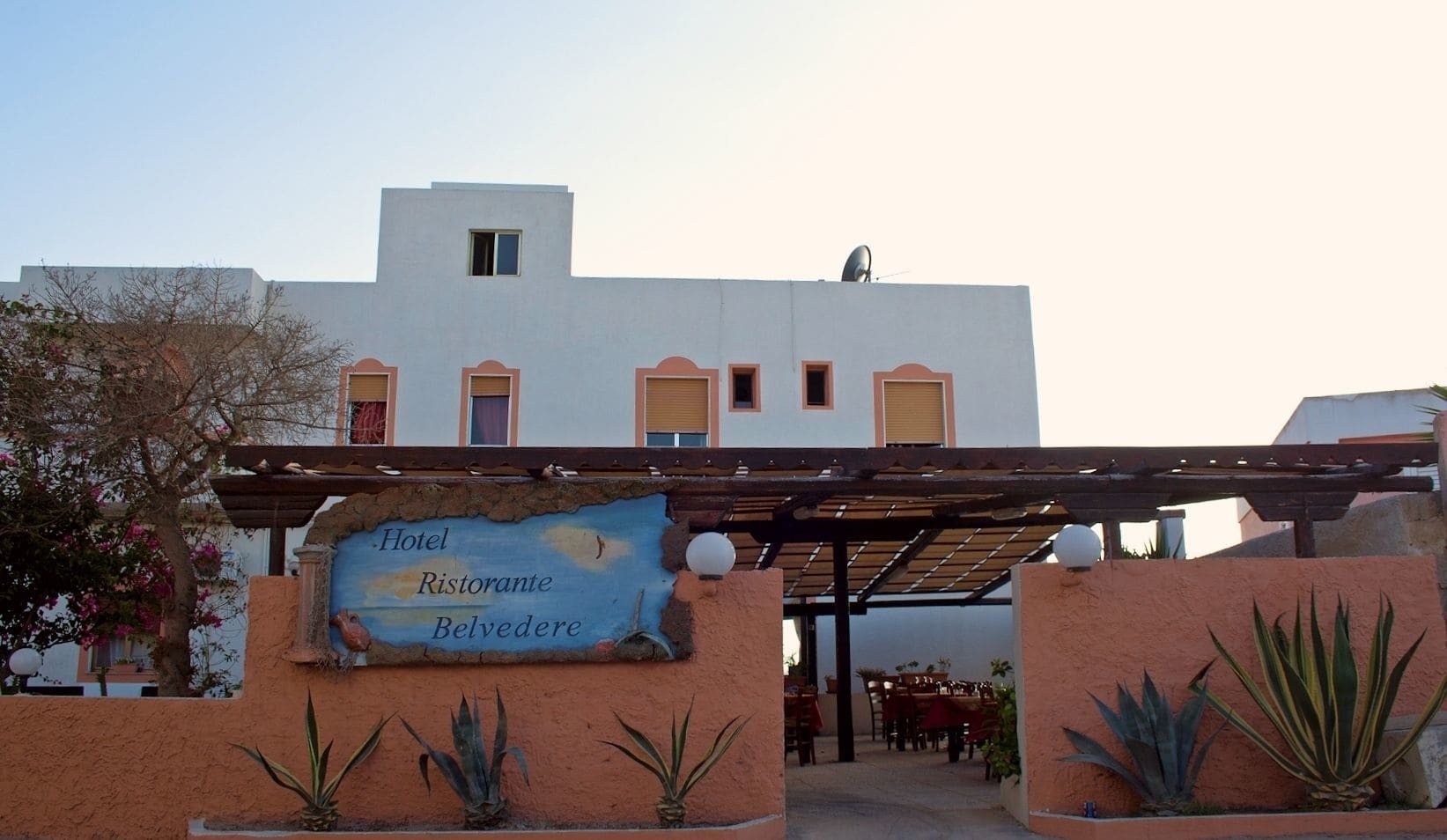 Hotel Belvedere Лампедуза Экстерьер фото